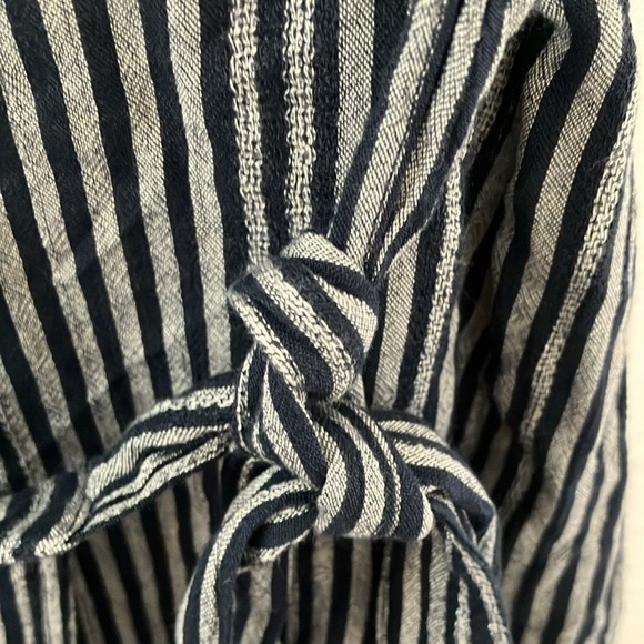 American Eagle Outfitters: Navy Blue/Gray wrap skirt- size Large - Picture 6 of 13